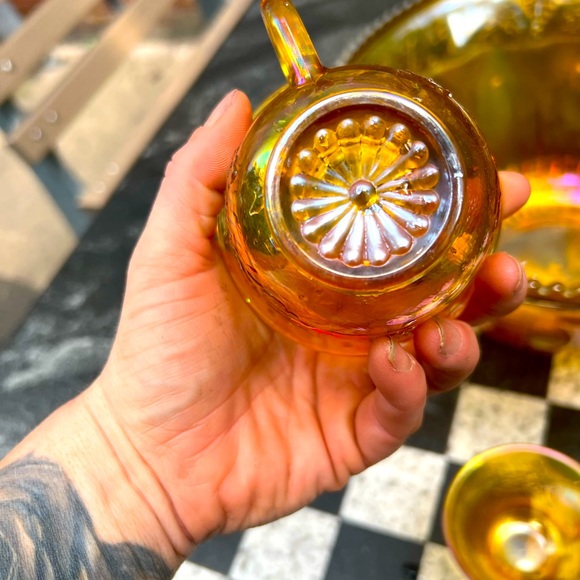 Vintage carnival Indiana Glass Harvest grape Amber punch bowl and 4 cups - Picture 9 of 11